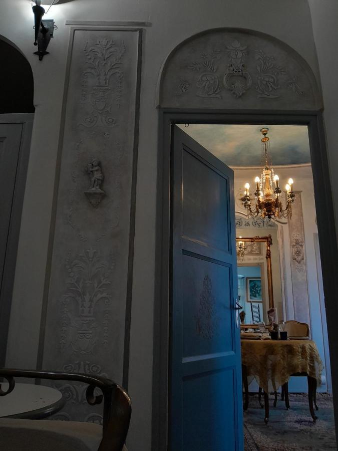 Penthouse En Bleu Royal Apartment Vinca Luaran gambar
