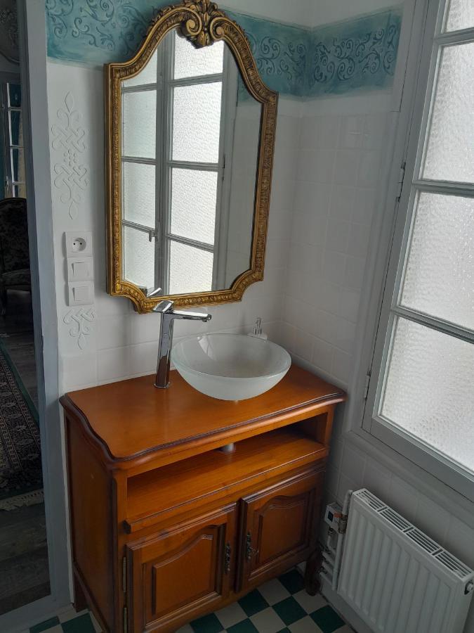 Penthouse En Bleu Royal Apartment Vinca Luaran gambar
