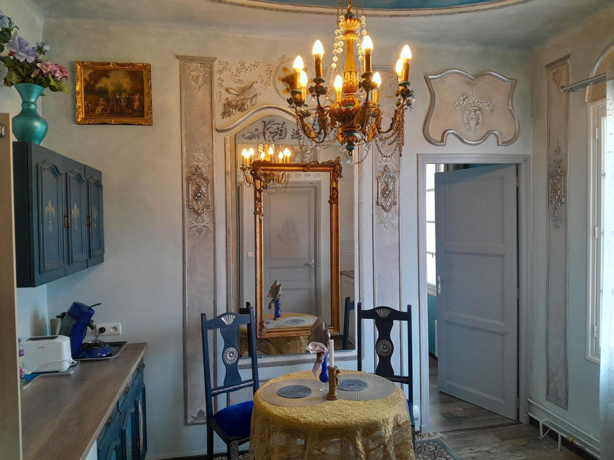 Penthouse En Bleu Royal Apartment Vinca Luaran gambar